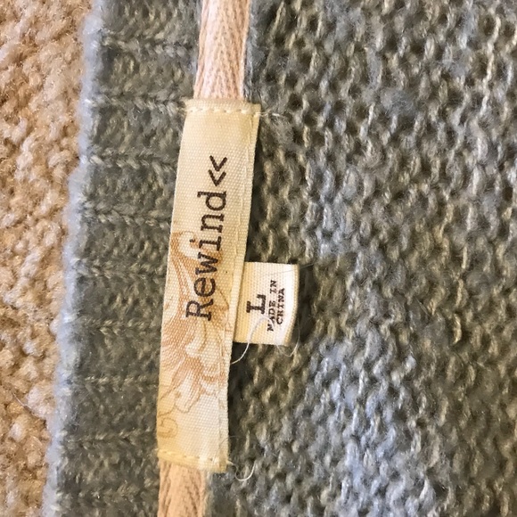 Cute Penguin Heart Sweater - Picture 4 of 4